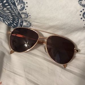 BRAND NEW aviator sunglasses